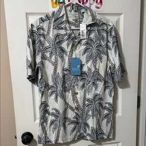 Chaps Men's Tropical Palm Shirt - Black and Cream